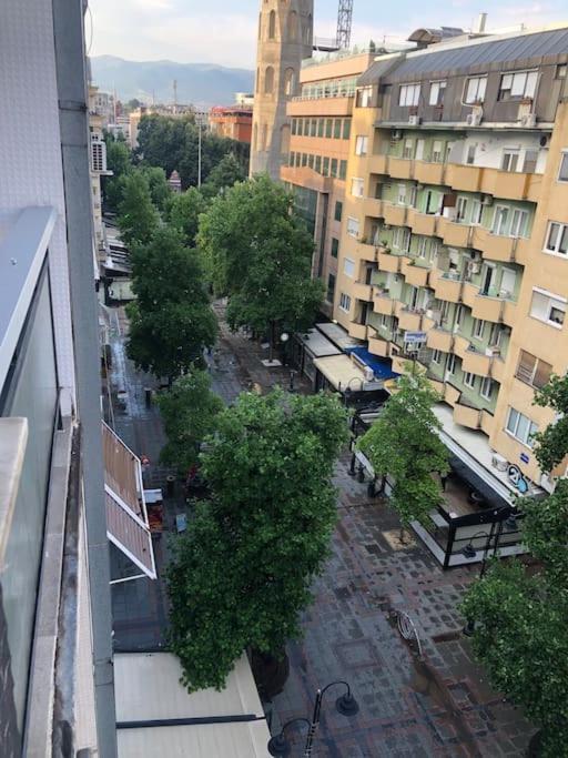 Cosy Apartment In The Heart Of Skopje Ngoại thất bức ảnh