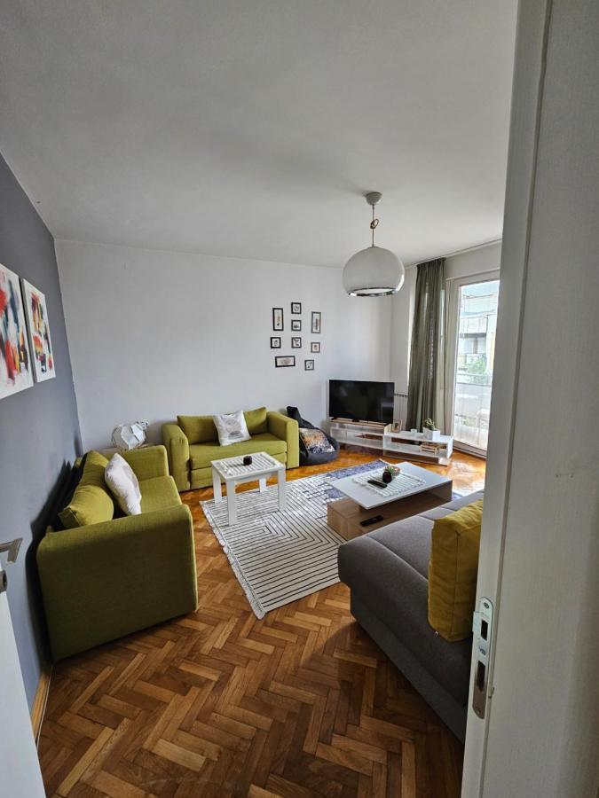 Cosy Apartment In The Heart Of Skopje Ngoại thất bức ảnh