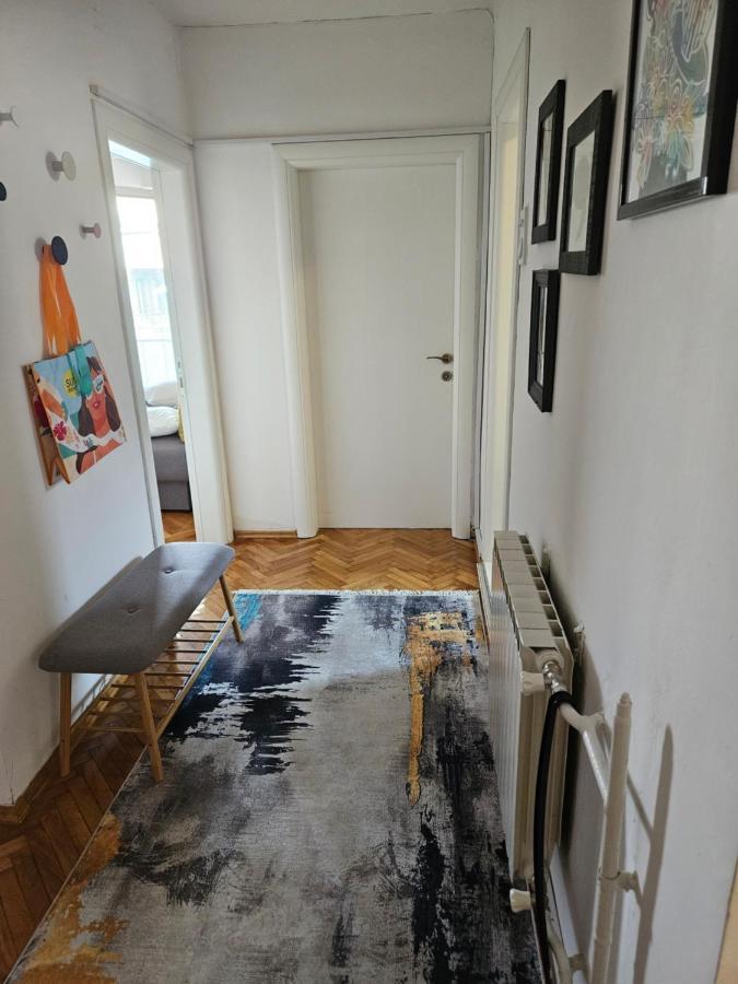 Cosy Apartment In The Heart Of Skopje Ngoại thất bức ảnh