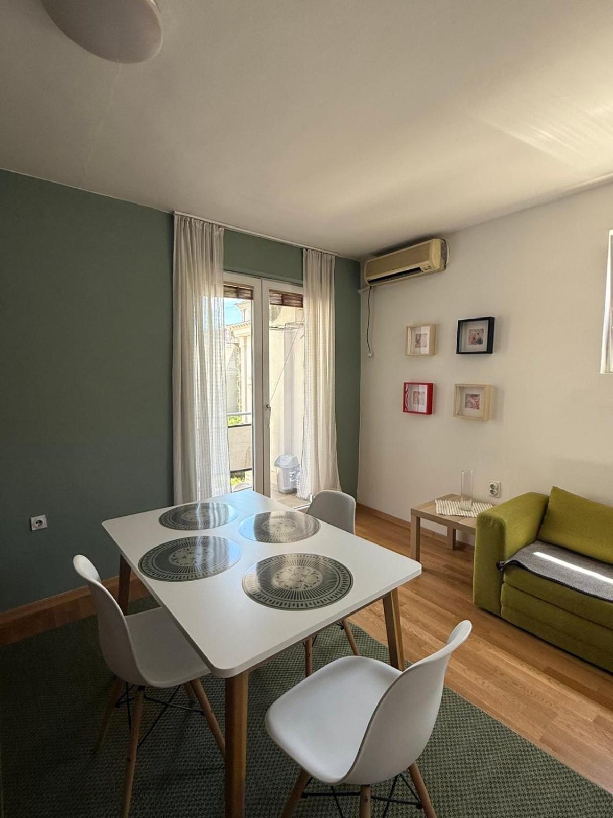 Cosy Apartment In The Heart Of Skopje Ngoại thất bức ảnh