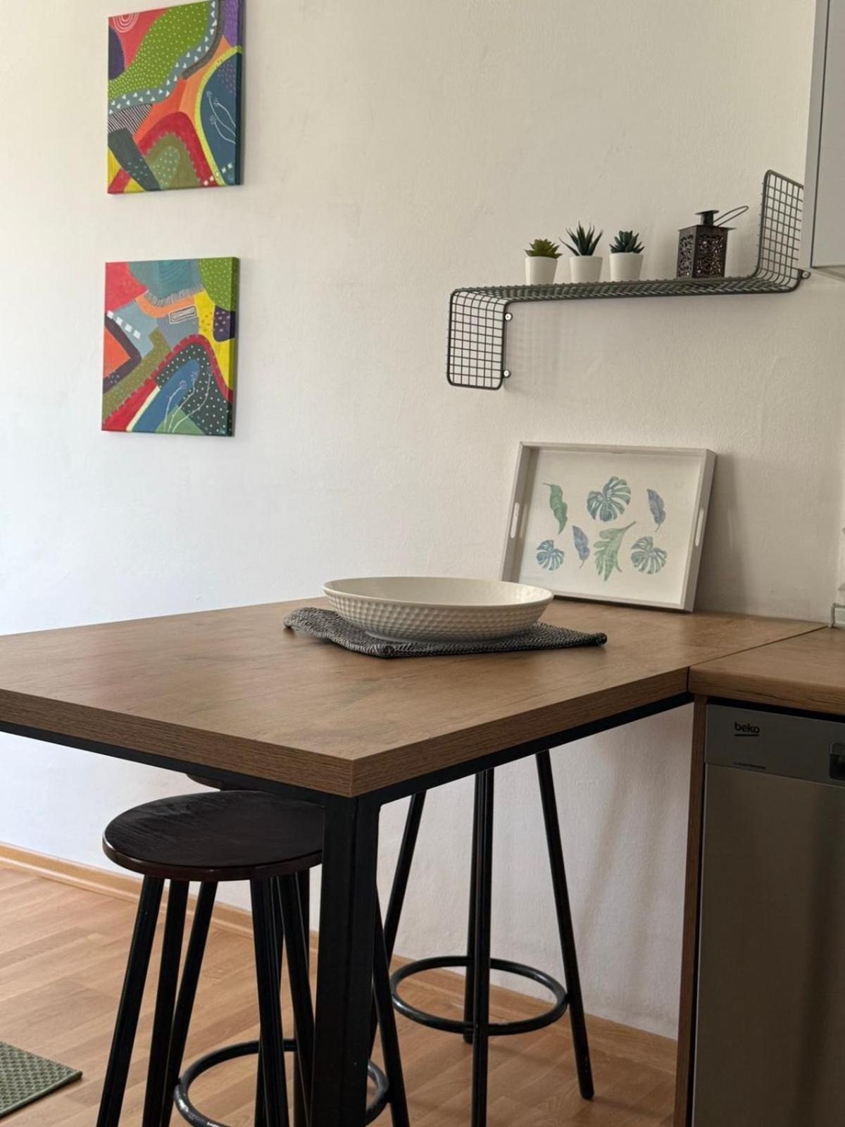 Cosy Apartment In The Heart Of Skopje Ngoại thất bức ảnh